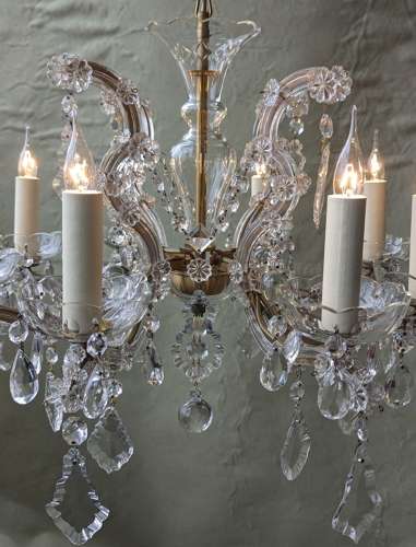 8 Light Maria Theresa Chandelier