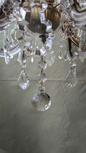 8 Light Maria Theresa Chandelier